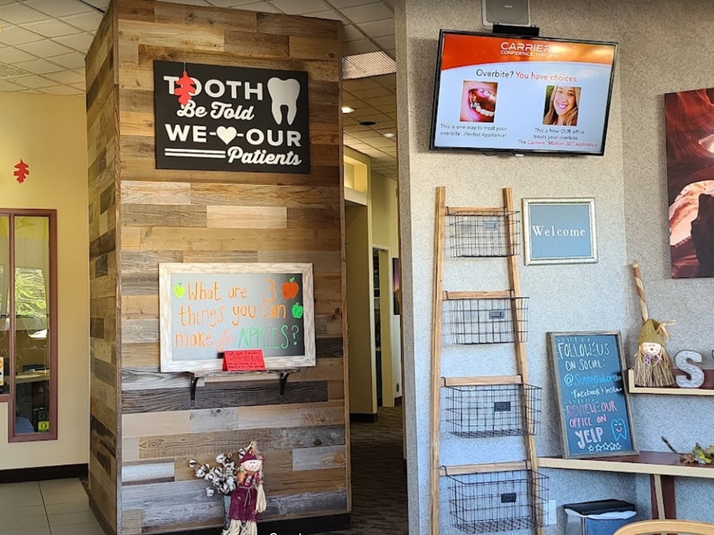 Waiting area Sunnyside Orthodontics in Clackamas, OR